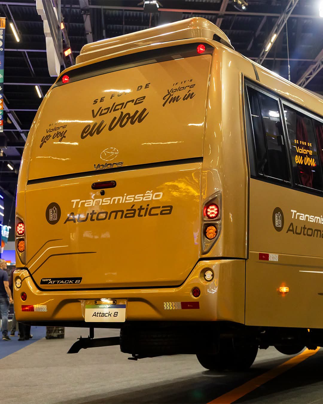 Detalhe de um ônibus Volare da linha Attack
